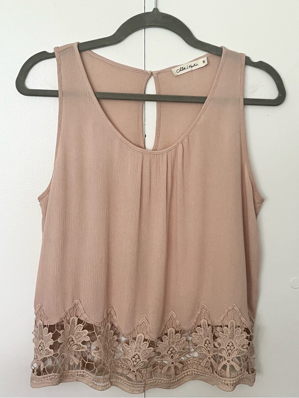 Chloe & Katie Flowy Crochet Detail Tank Size M